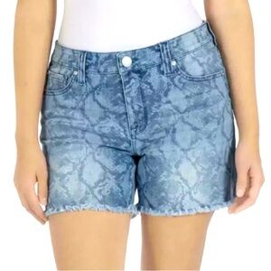 NWT Seven7 
5" inseam Weekend  Frayed hem Denim short 
Color Python Indigo
